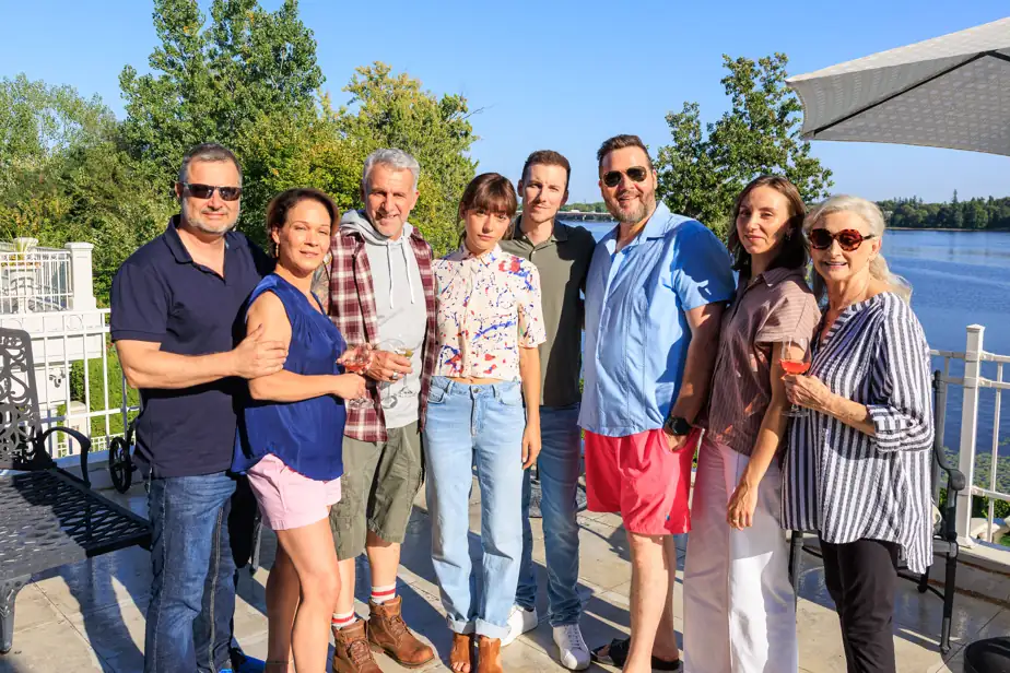 Lancement du tournage du long-métrage MAUDITS FRANÇAIS réalisé par Émile Gaudreault
